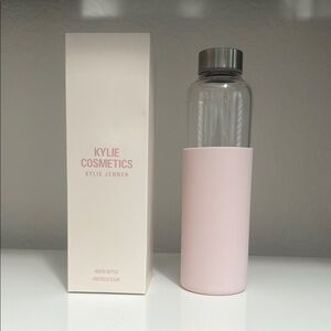 Kylie Cosmetics Glass Water Bottle